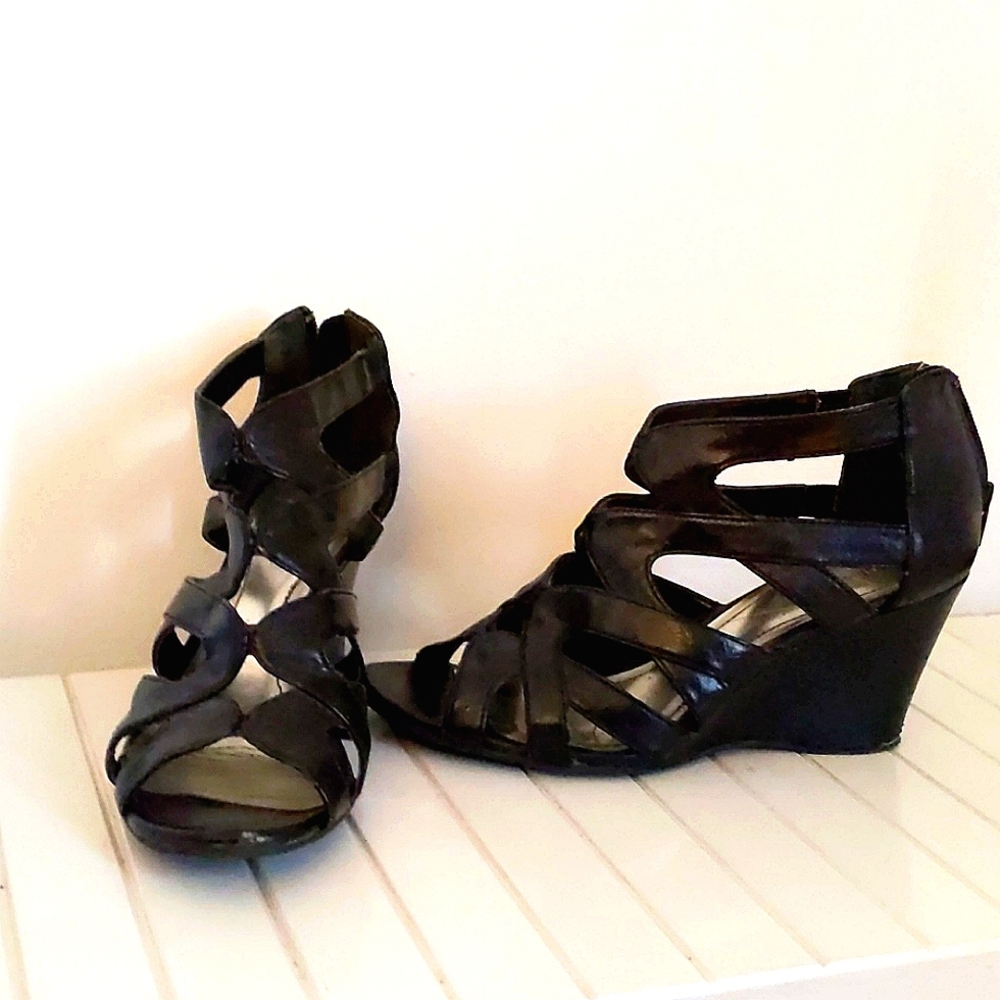 Style&Co. Strappy Sexy Leather Wedge Sandals Sz 9